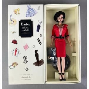 Barbie Fashion Model Collection Gal on the Go Silkstone Doll 2008 Mattel N5021